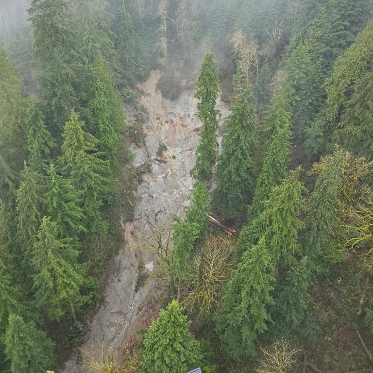 ‘Uncertainty’ remains as cleanup of Coquitlam, B.C., mudslide continues