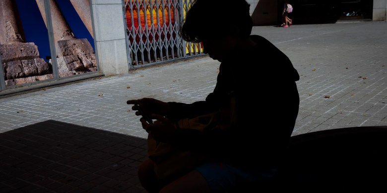 Almost 40% of Canadian youth blow past recommended screen time: data