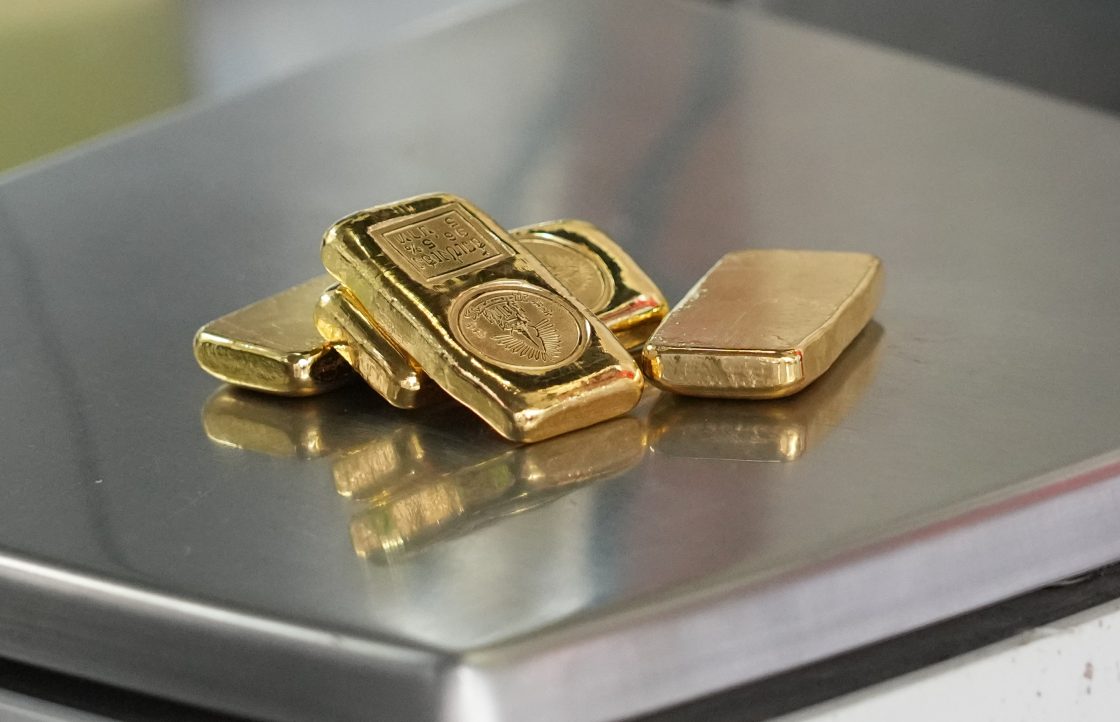 Gold often soars during crises. Not this time — so what’s going on?