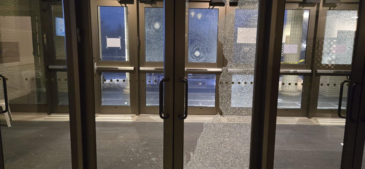 2 Toronto-area synagogues struck by gunfire overnight