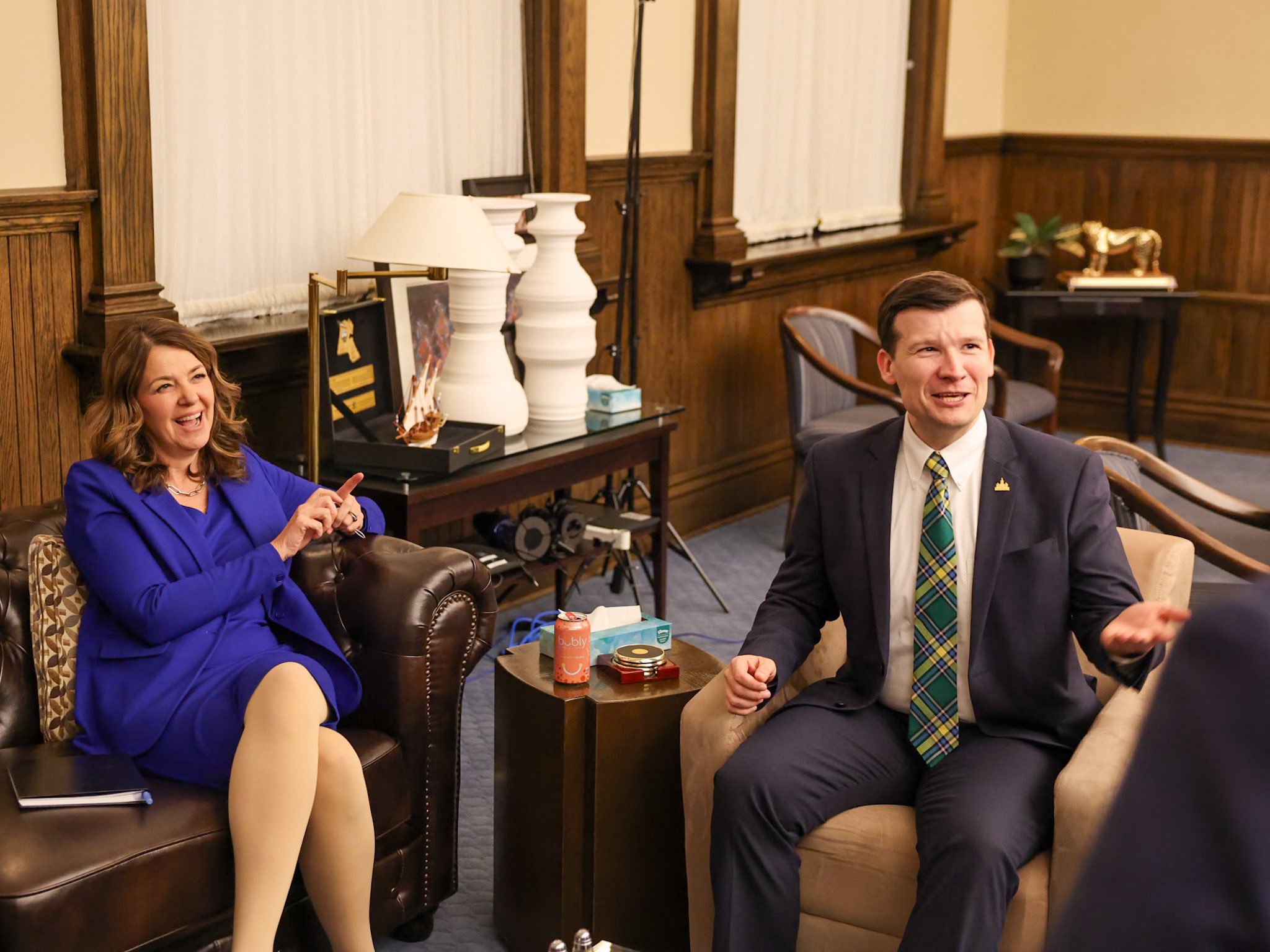 Alberta’s ‘infamous’ golden cat statue sparks legislature hissing match