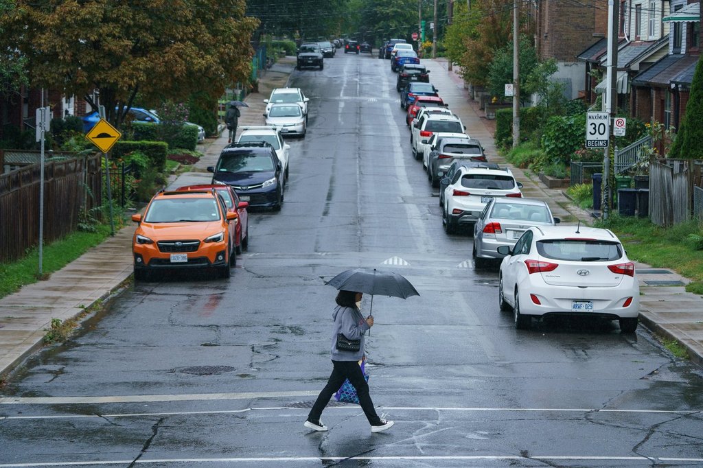 Toronto residents urged to stay away from waterways amid heavy rainfall