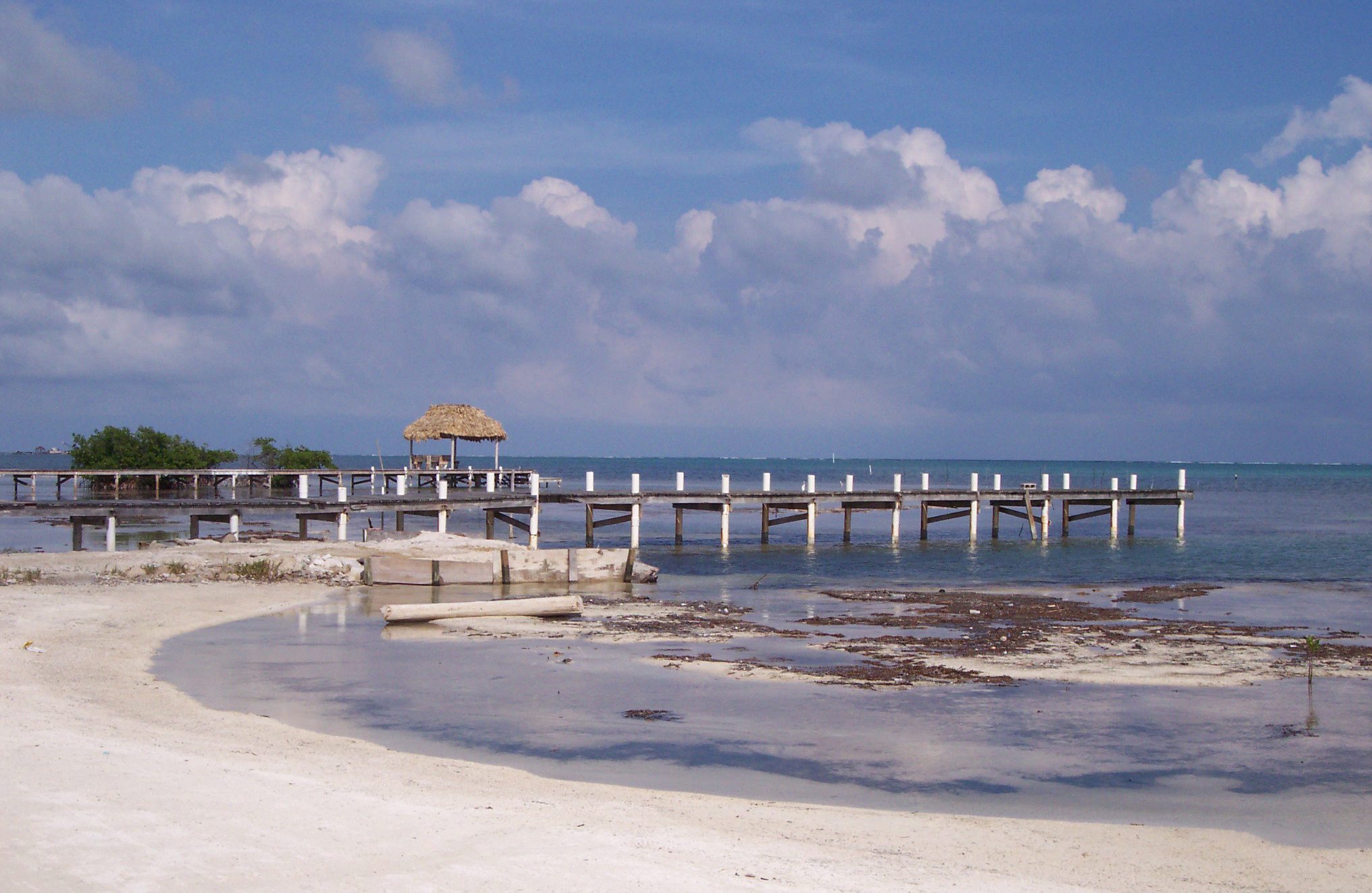 Canadian man found dead in boat off Belize coast
