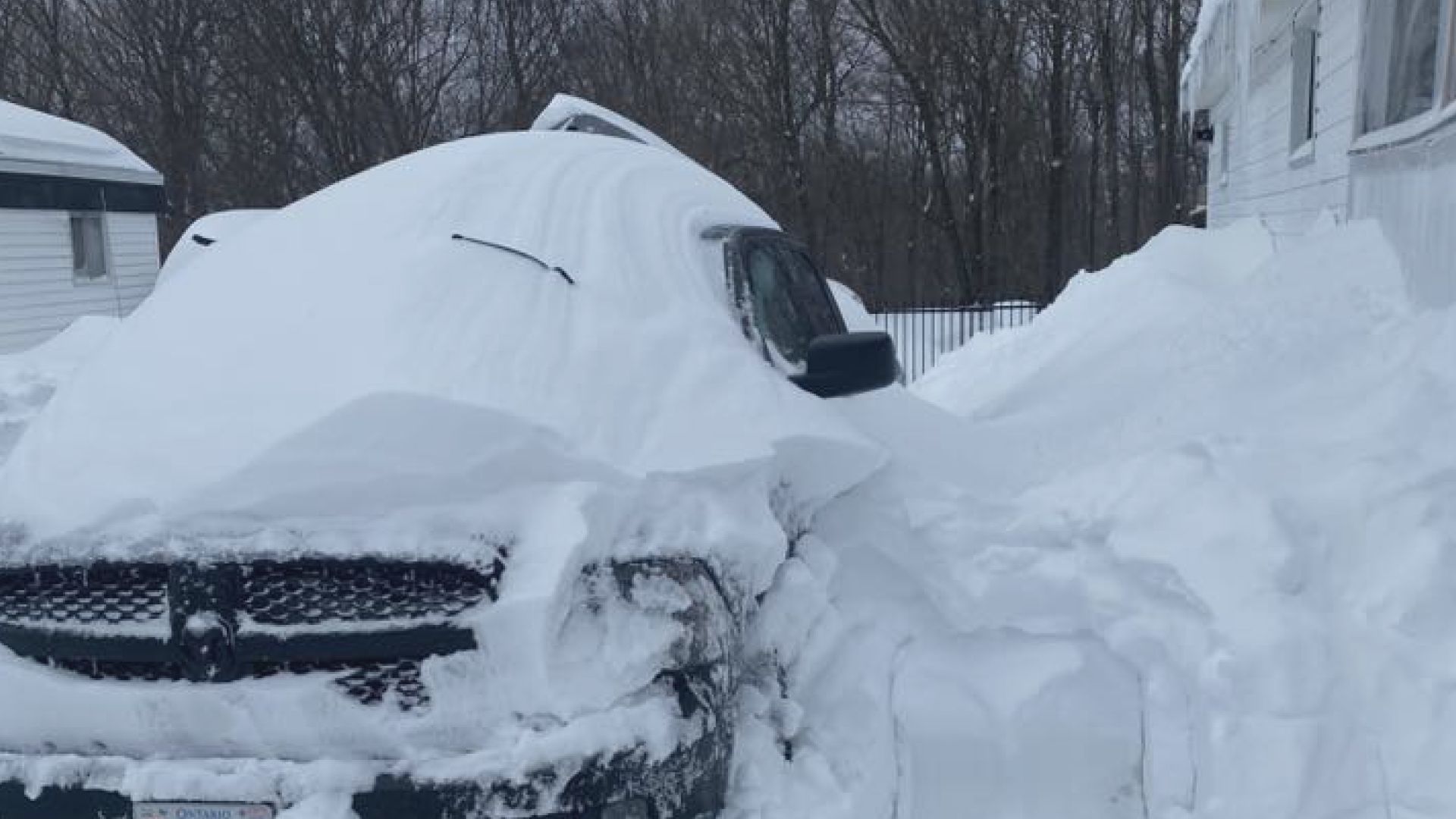 IN PHOTOS: Northern Ontario buried under heavy snow amid winter storm