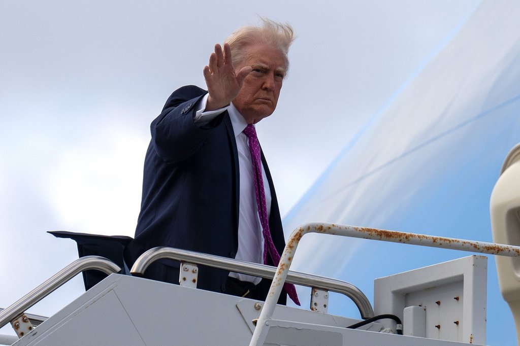 Palm Beach airport to be officially renamed after Donald Trump
