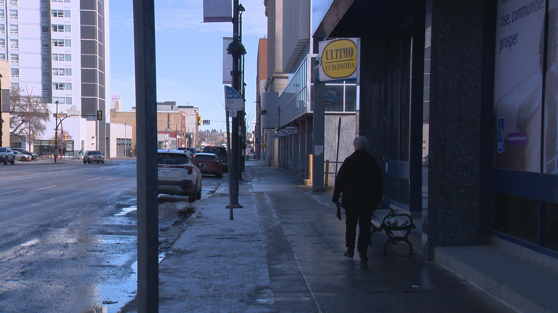 Empresas de Saskatoon preocupadas com o plano de trânsito rápido da 1ª Avenida Empresas de Saskatoon preocupadas com o plano de trânsito rápido da 1ª Avenida