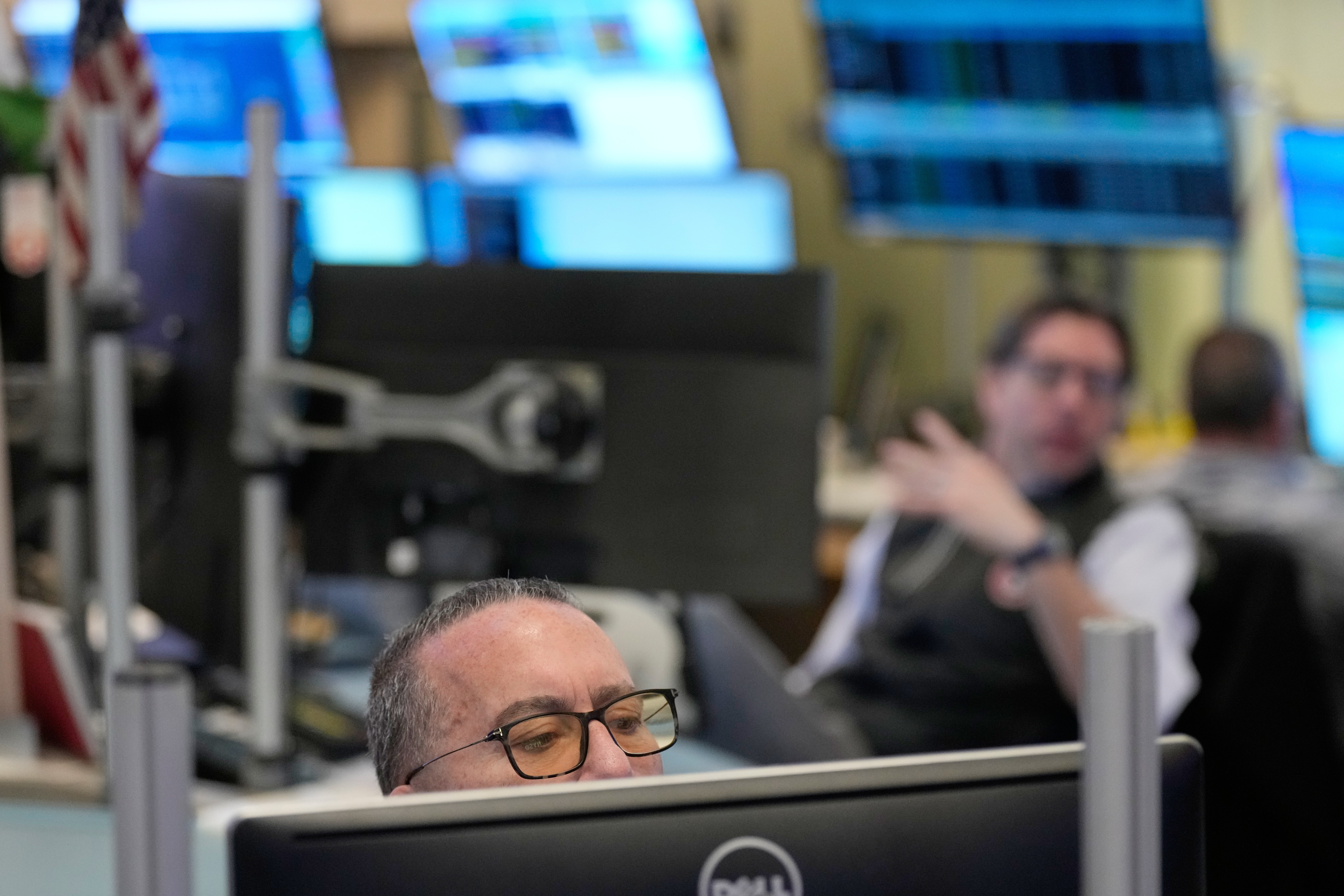 Wall Street plunges in worst drop since the Iran war began