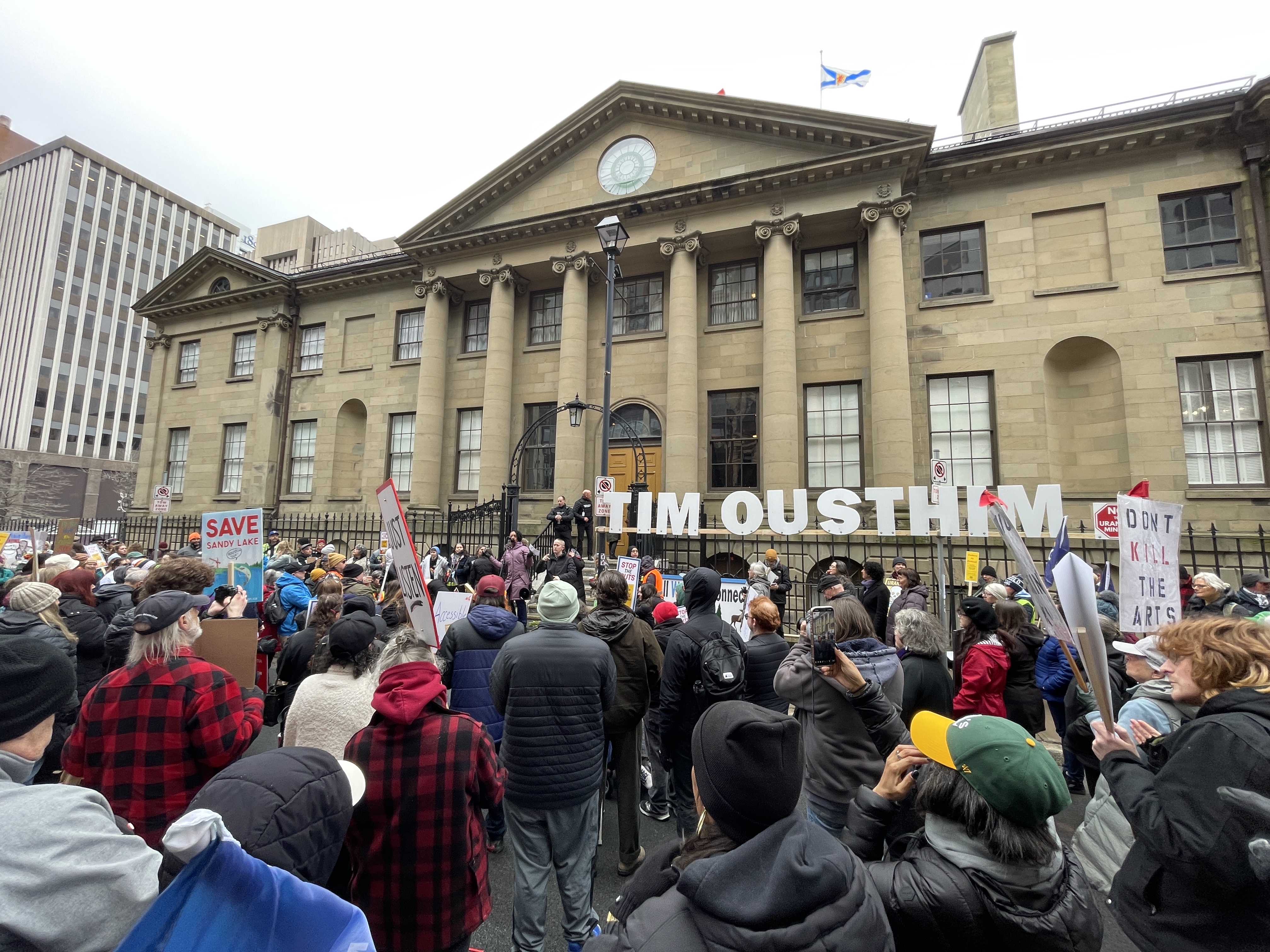 Nova Scotia legislature closed to public for 3rd day as demonstrations continue