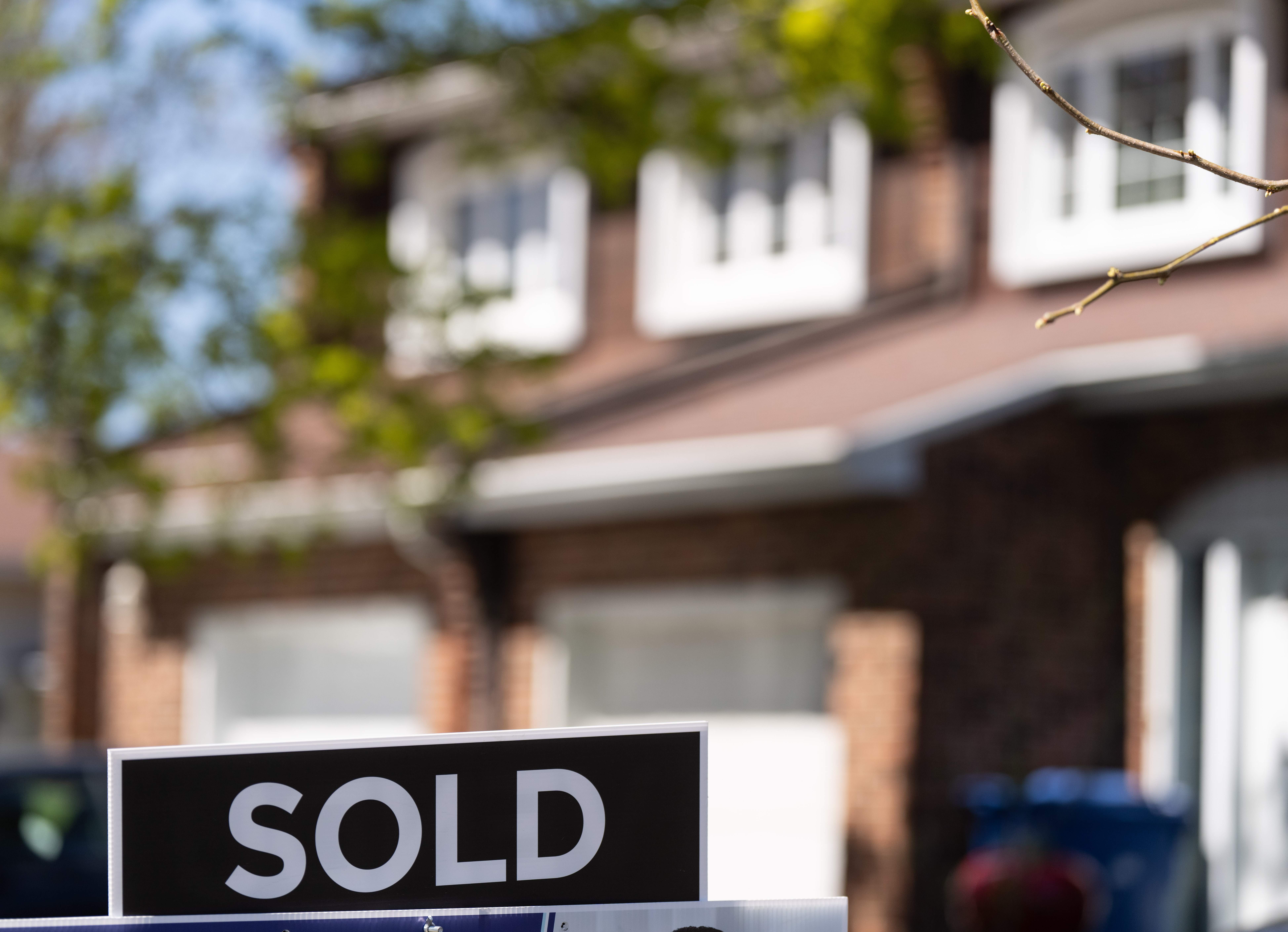 Mortgage affordability worsens in most major Canadian cities, report says