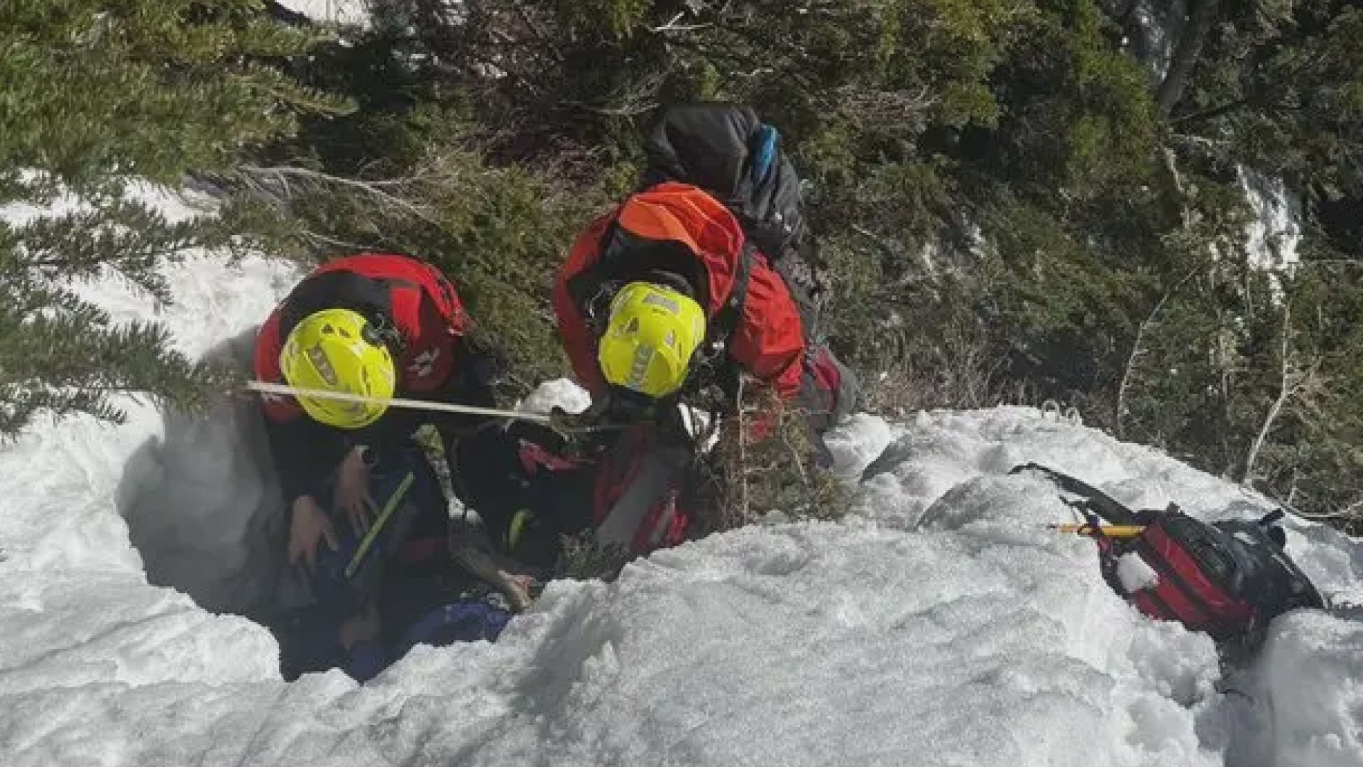 2 hikers among 14 rescued from B.C. mountain, officials say 1 in critical condition