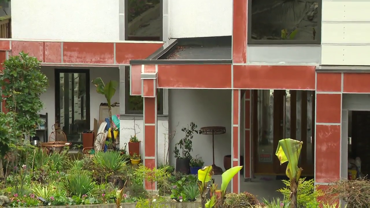 Legal battle ensues over West Vancouver mansion ordered demolished in 2021