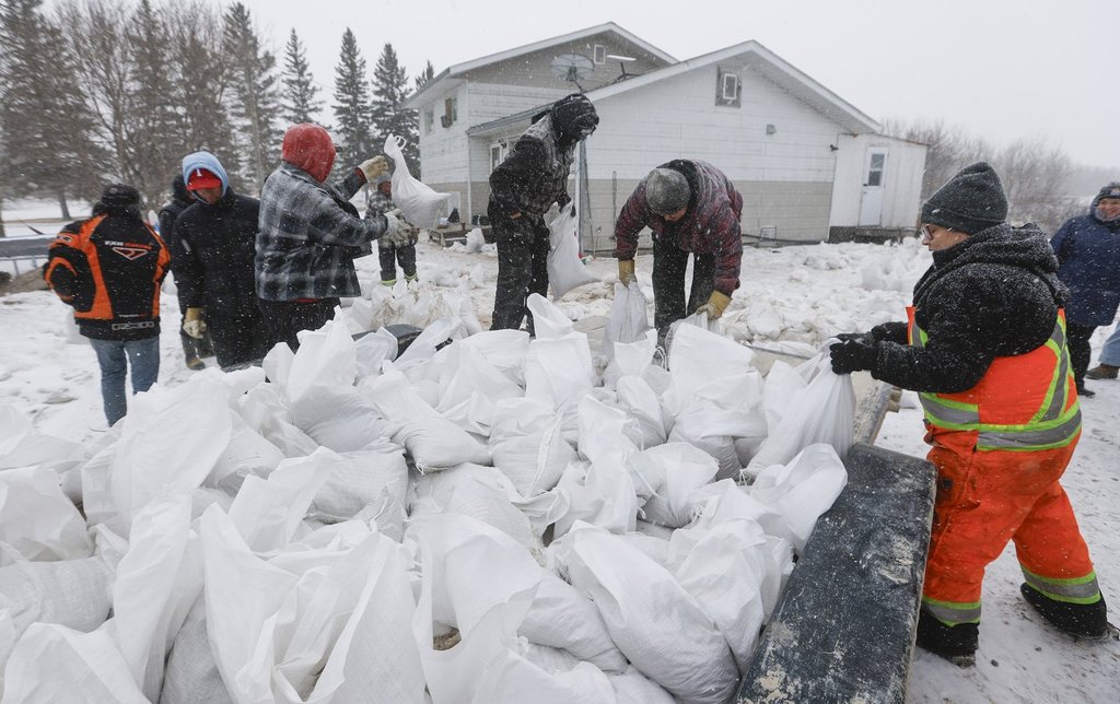 Water Levels Rising, Starting To Overflow In Central Manitoba Region - Beritaja
