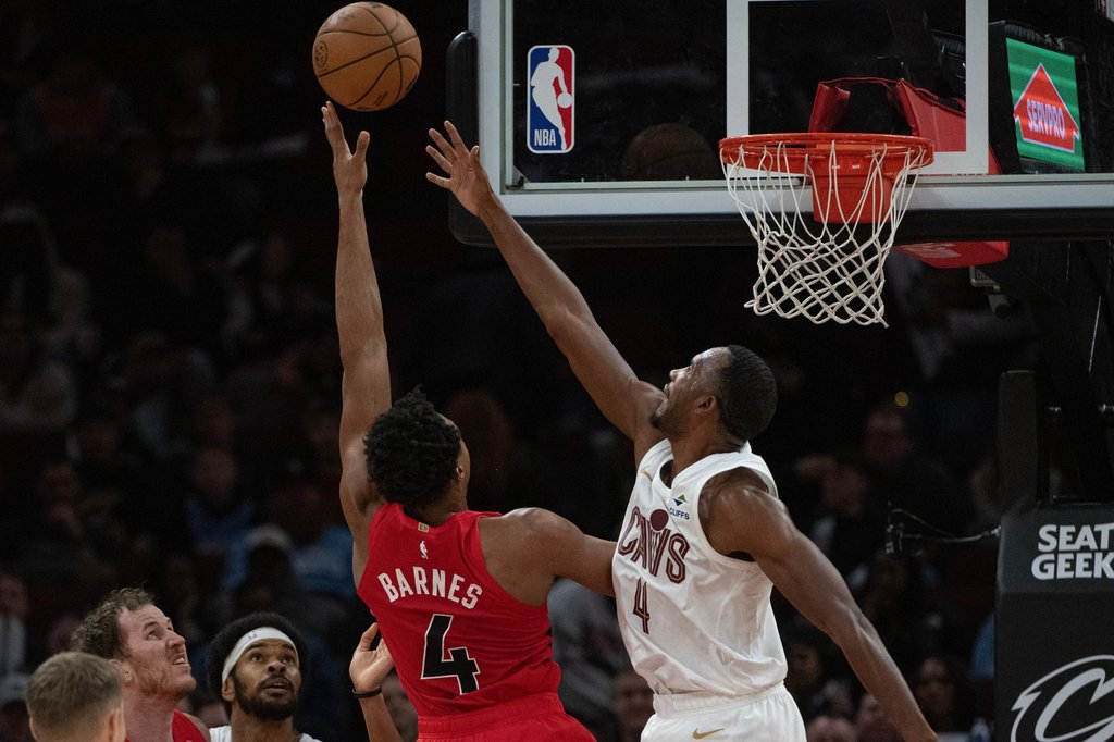 Fans travel to support Raptors in Cleveland