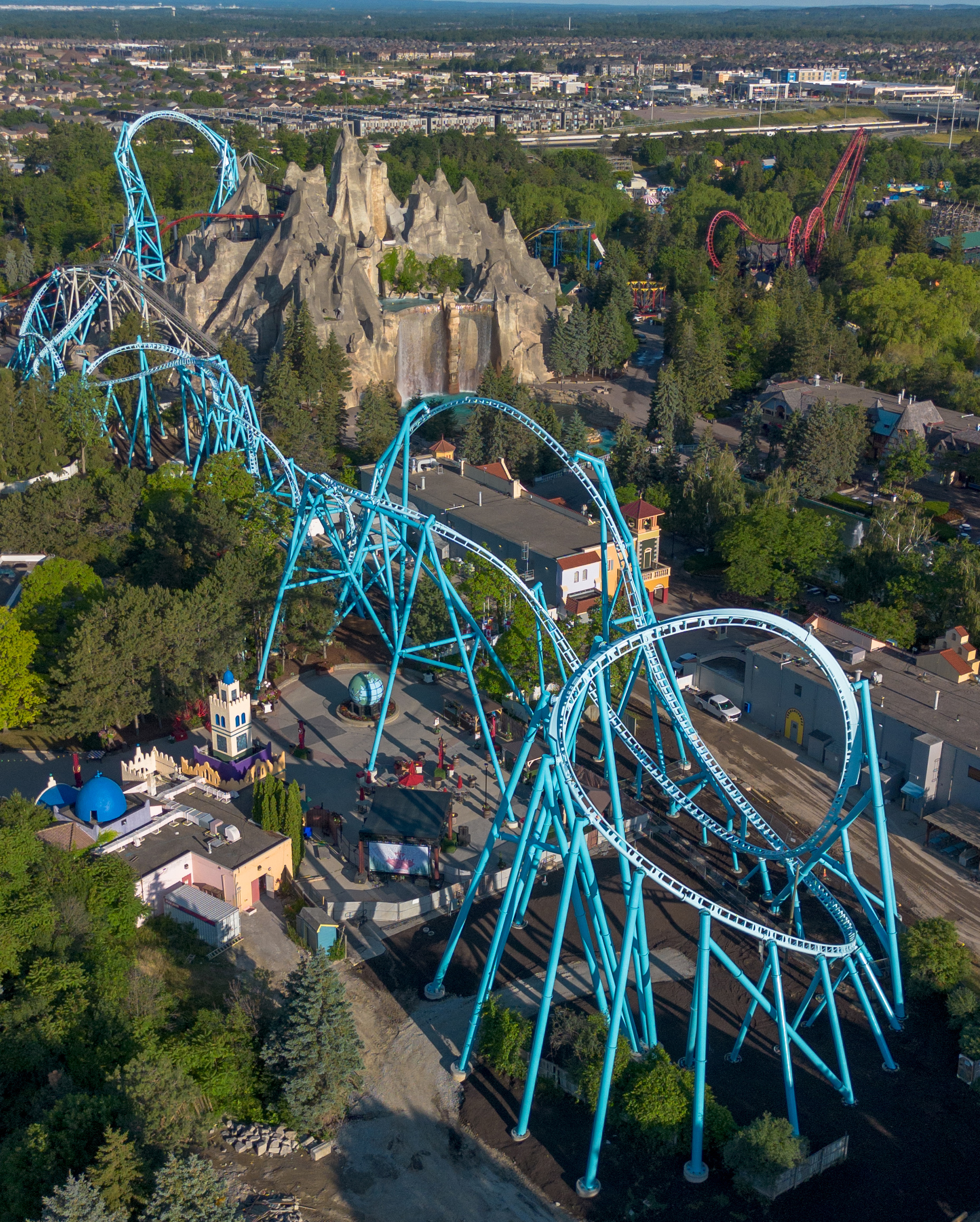 Canada’s Wonderland will require visitors under 16 to be accompanied this summer