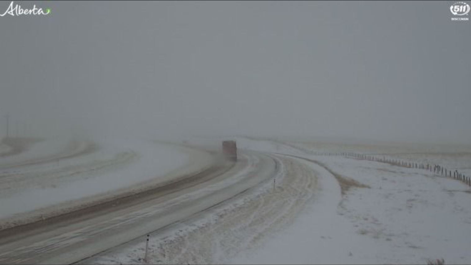 ‘Stuck for 20 hours’: Volunteers recall helping drivers stranded by Alberta blizzard