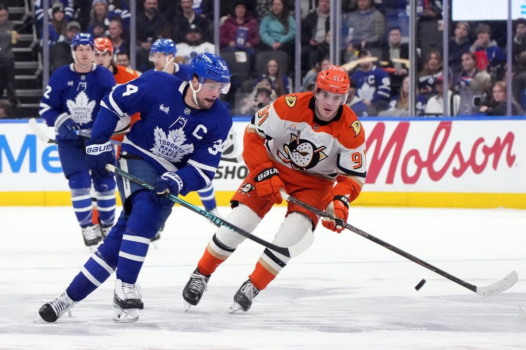 Matthews Noncommittal On Future With Maple Leafs - Beritaja