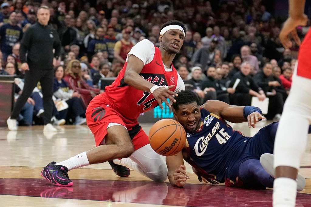 Raptors aim to apply hard lessons down 0-2 vs Cavs