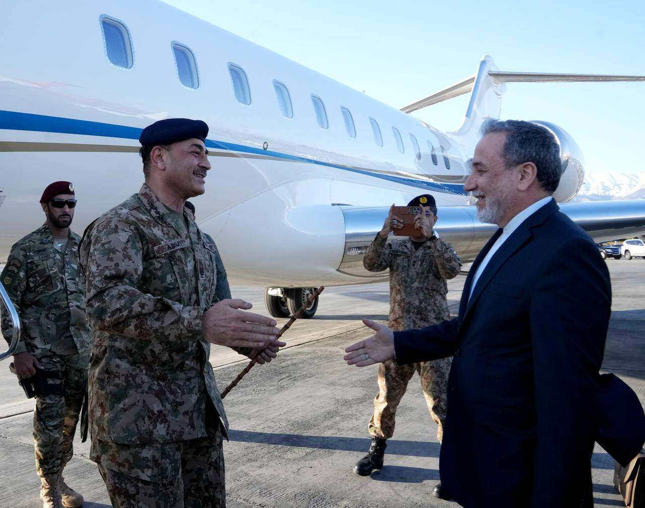 The Real Reason the U.S. and Iran are Using a Pakistani General to Talk
