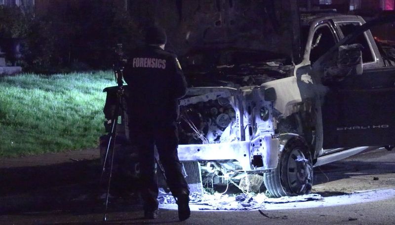 Peel Police Probing Multiple Tow Truck Arsons In Brampton - Beritaja