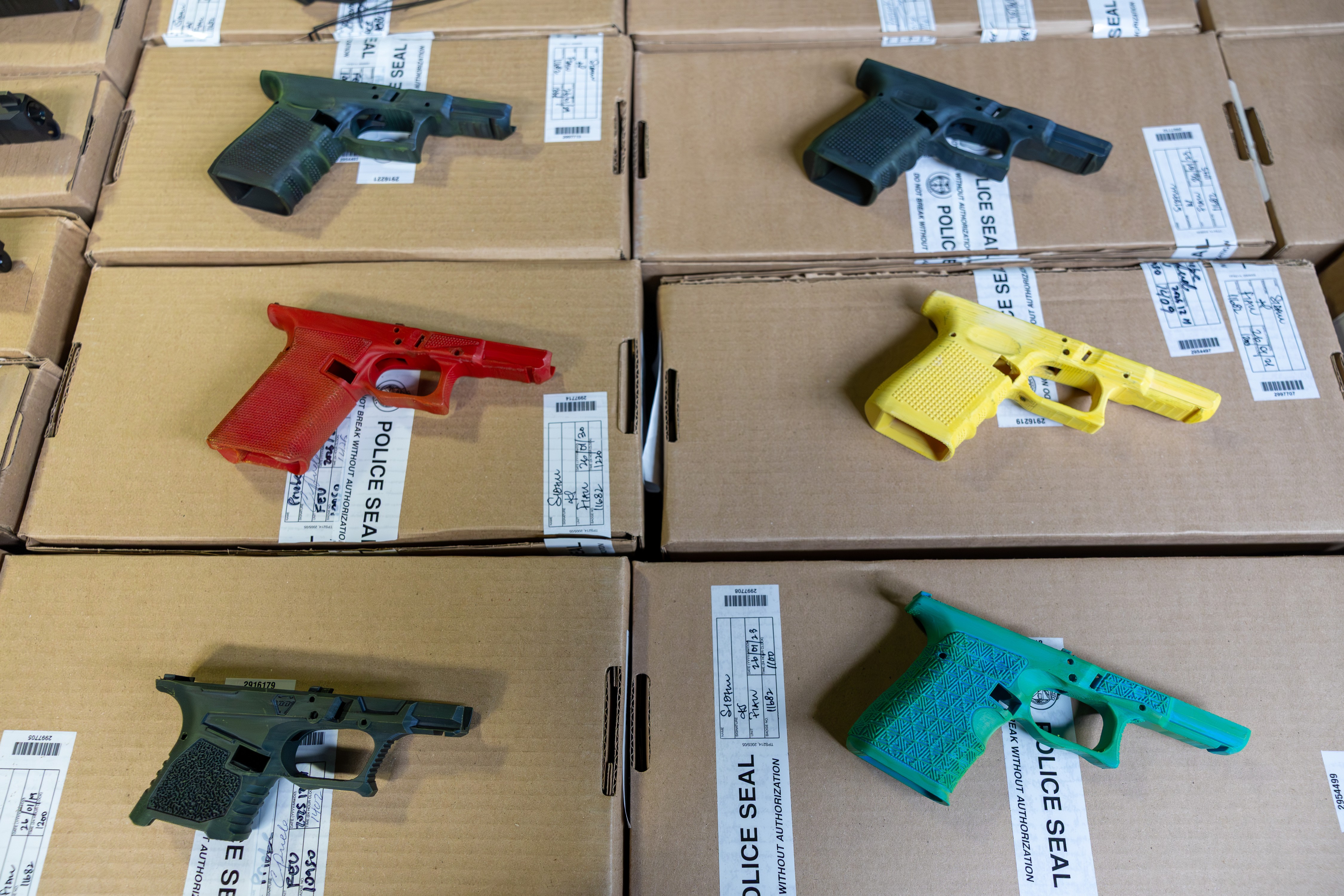 Untraceable 3d-printed ‘ghost Guns’ Seized, Toronto Police Charge Suspect - Beritaja