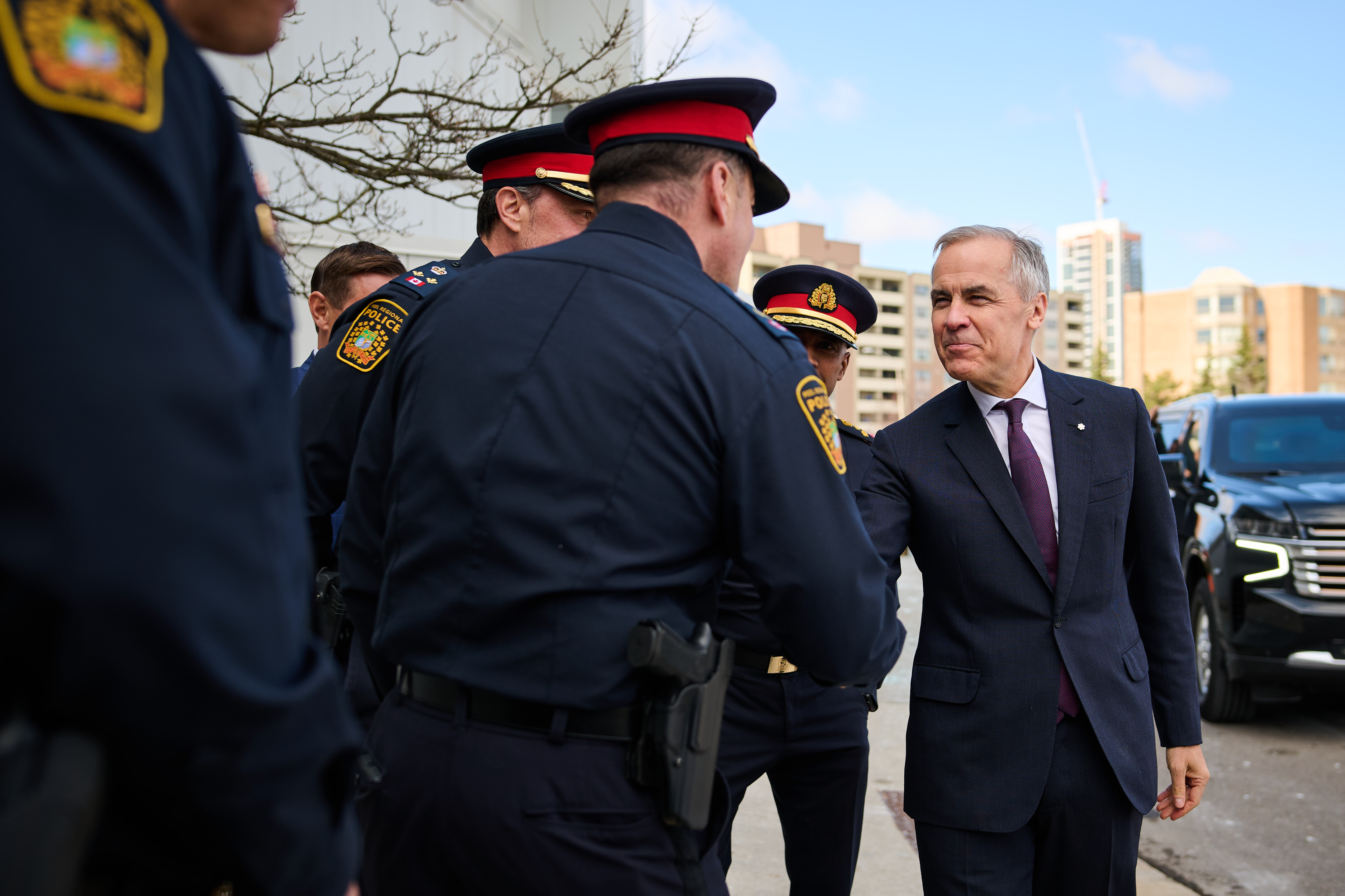 PM Carney meets police officers