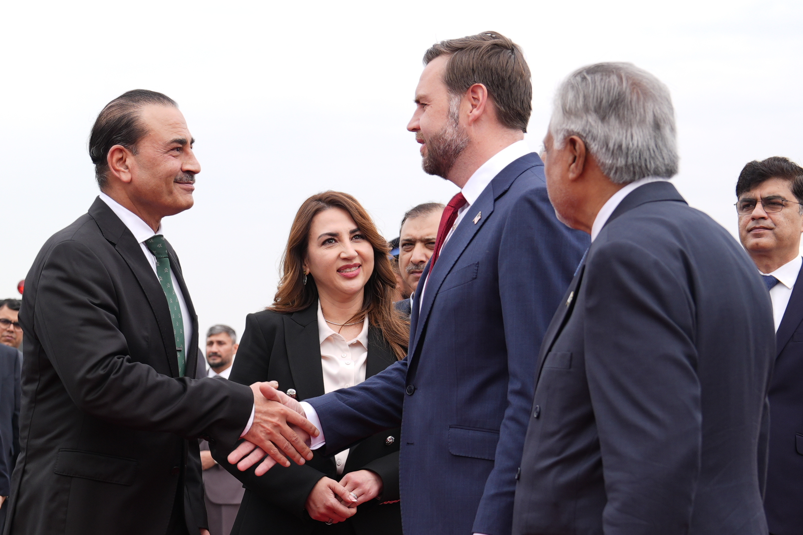 US-Iran talks begin in Pakistan as war’s fragile ceasefire holds