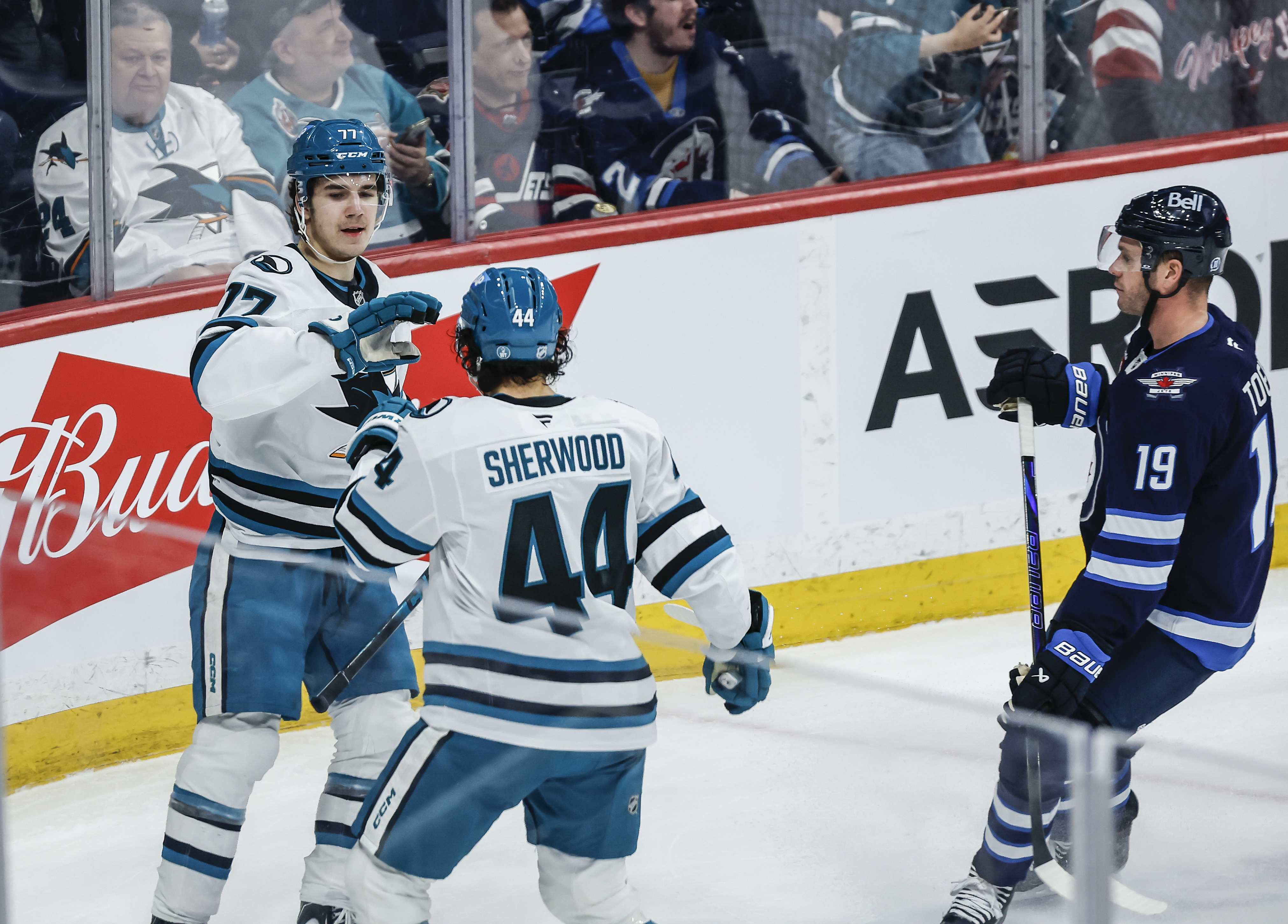 Disappointing season ends for Winnipeg Jets with 6-1 loss to Sharks - BERITAJA