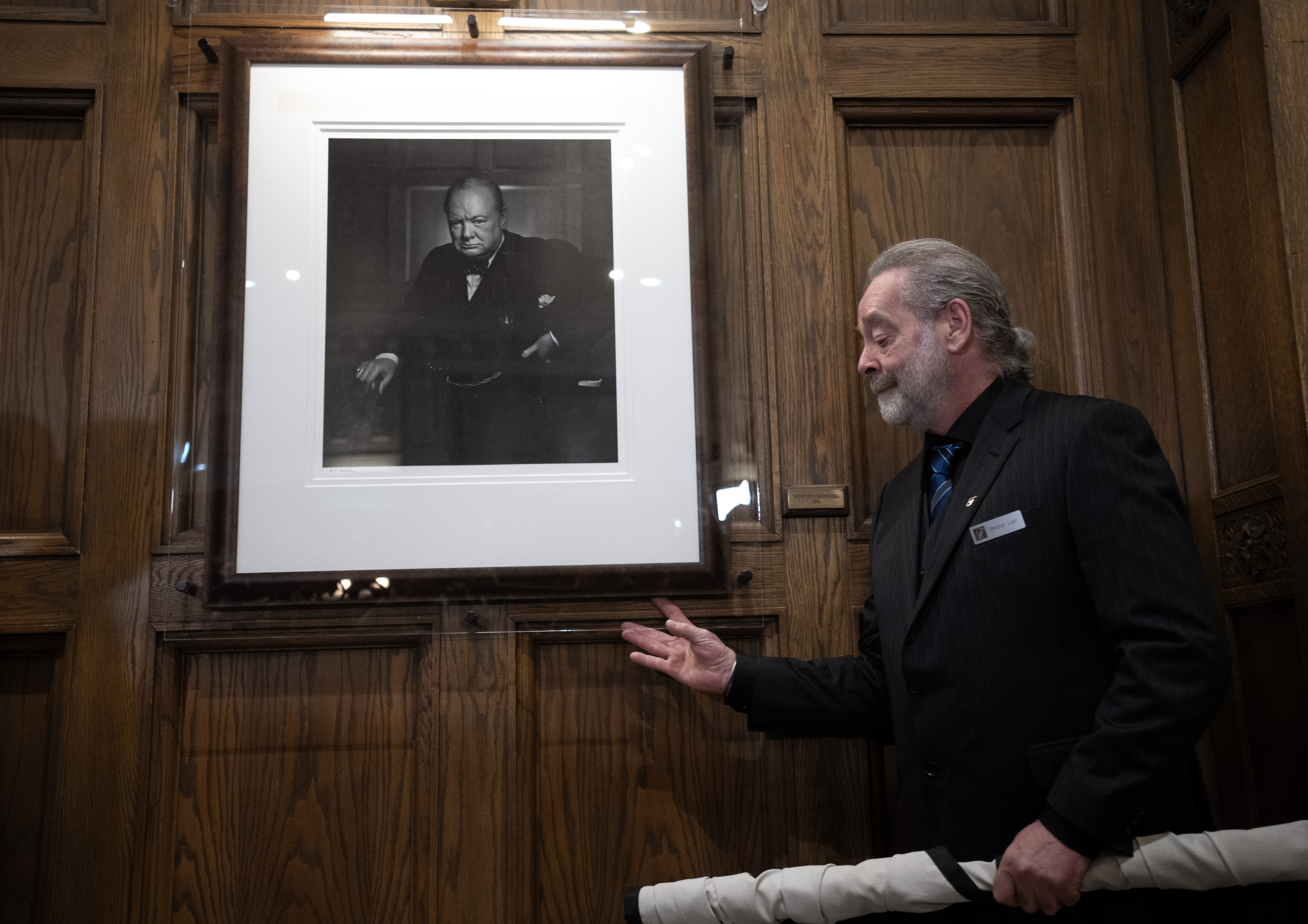 Supreme Court Of Canada To Hear Churchill Portrait Thief’s Sentence Appeal - Beritaja