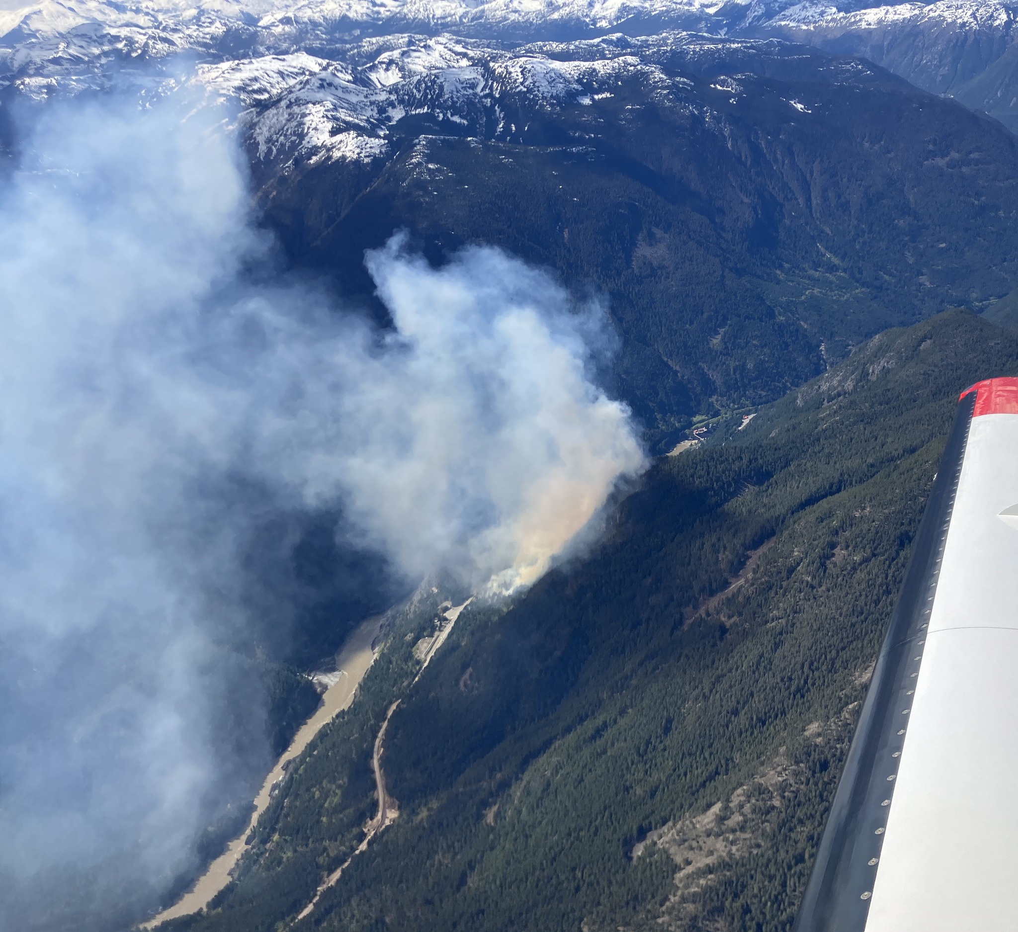 Out-of-control Wildfire Burning South Of Hells Gate In Fraser Canyon - Beritaja