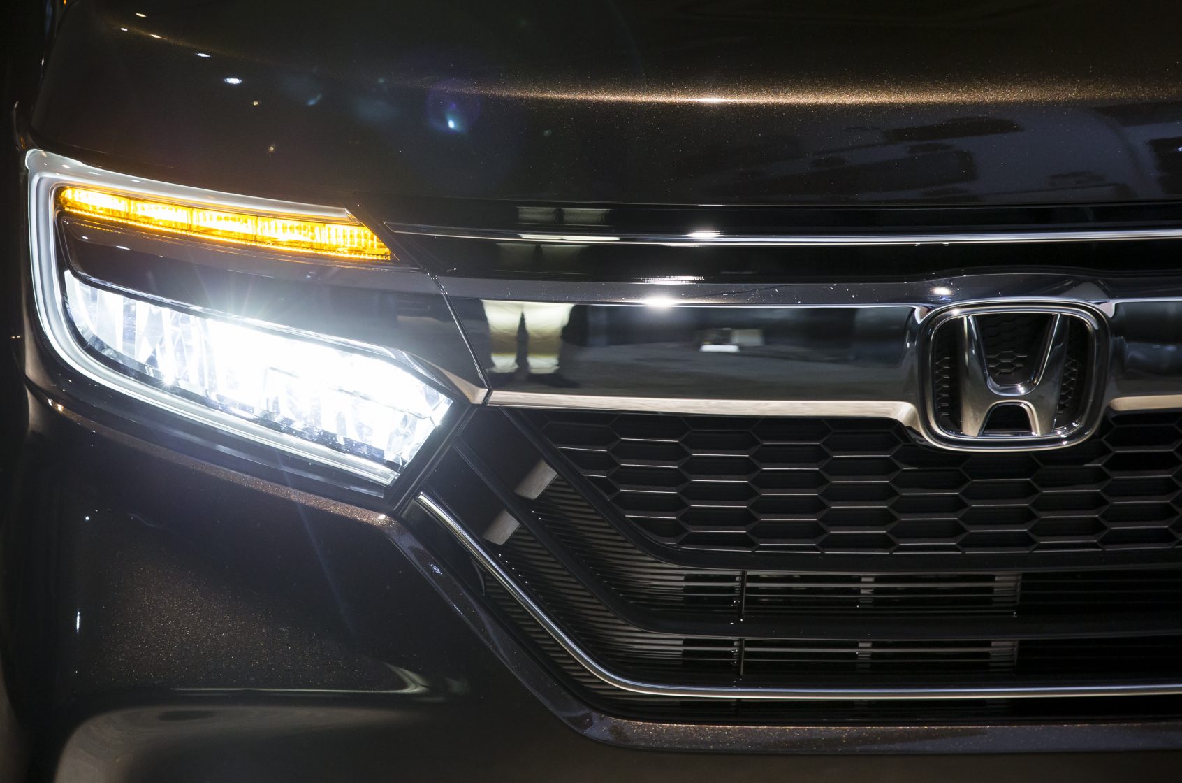 Headlight glare