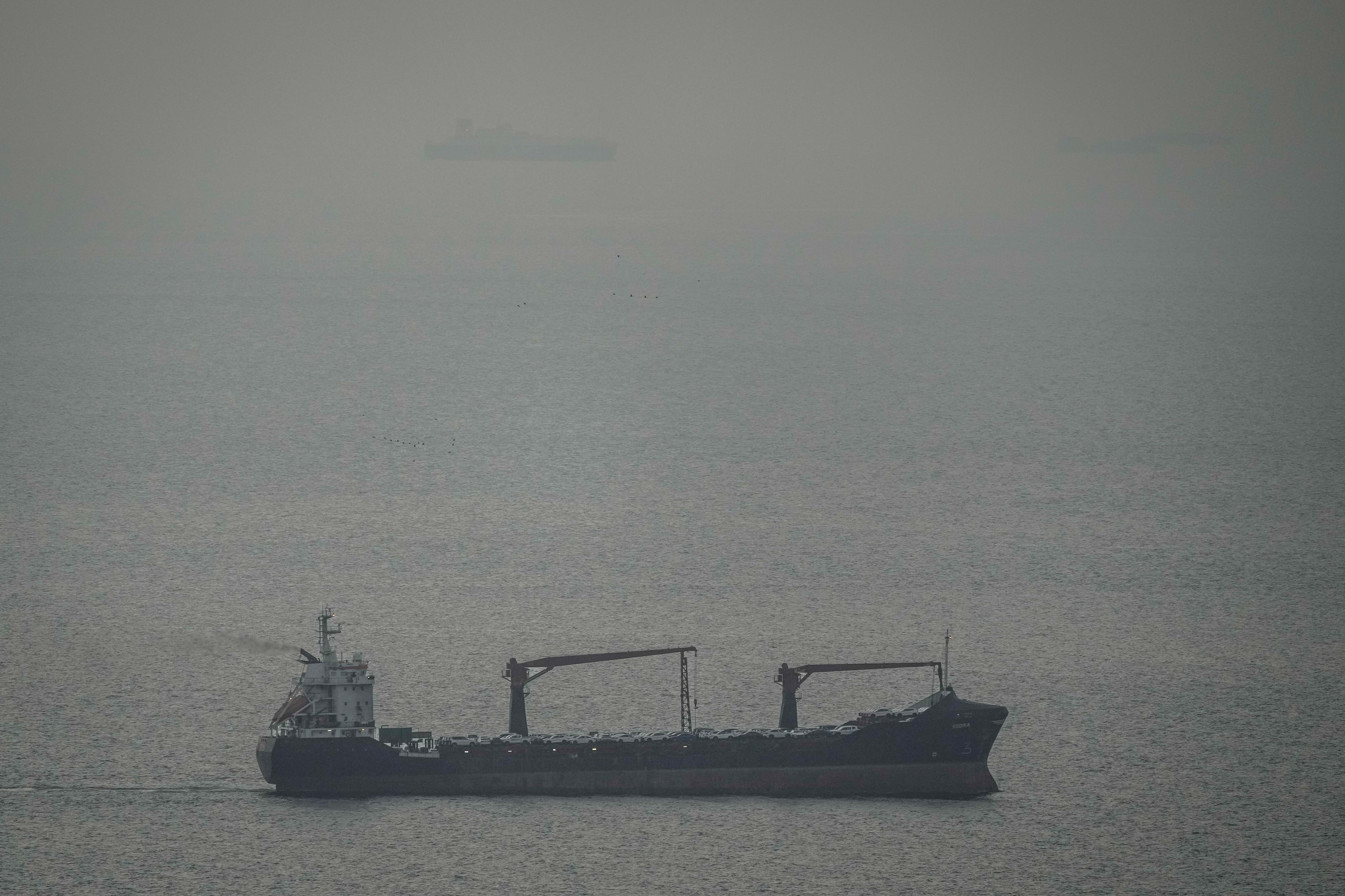 Iran Declares Strait Of Hormuz Open For Duration Of Ceasefire, Oil Prices Plunge - Beritaja