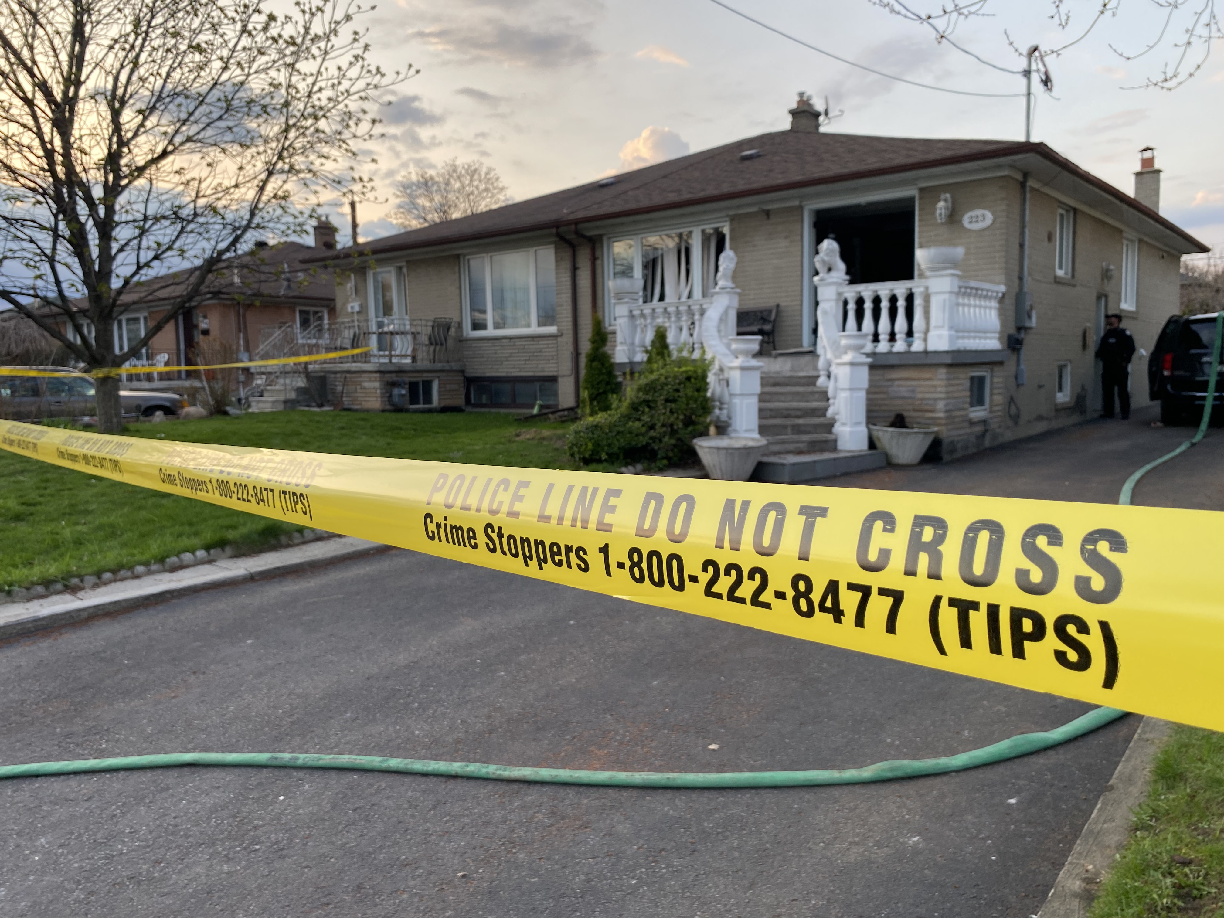 Man dies after house fire in Toronto on Thursday evening