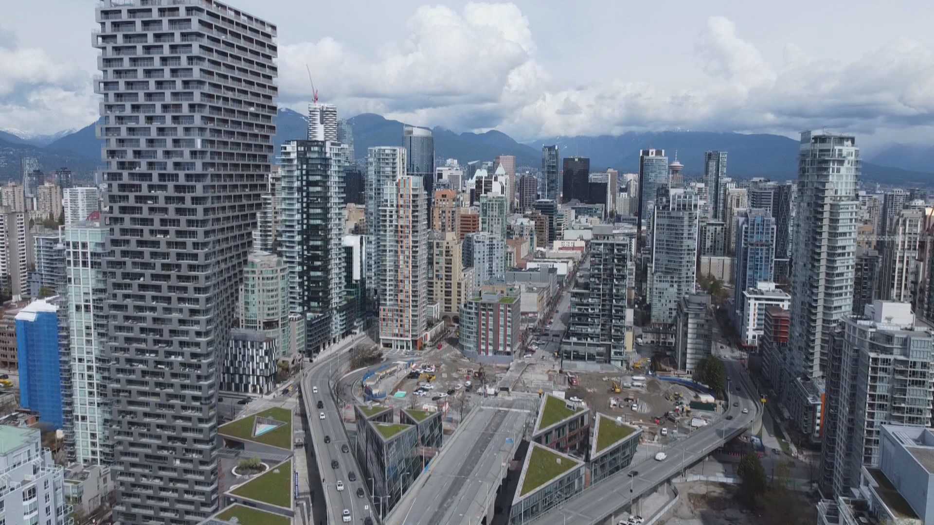 Downtown Vancouver ‘stabilizing’ but challenges remain, annual report finds