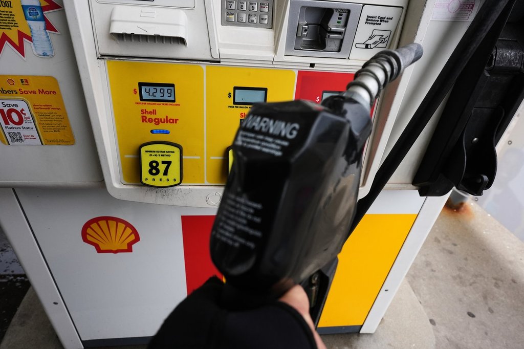 B.c. Gas Prices Forecast To Hit Record High Amid Stalemate In Iran, U.s. Peace Talks - Beritaja