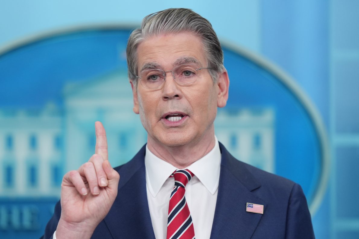 U.s. Will Not Renew Sanctions Waivers On Russian, Iranian Oil, Bessent Says - Beritaja