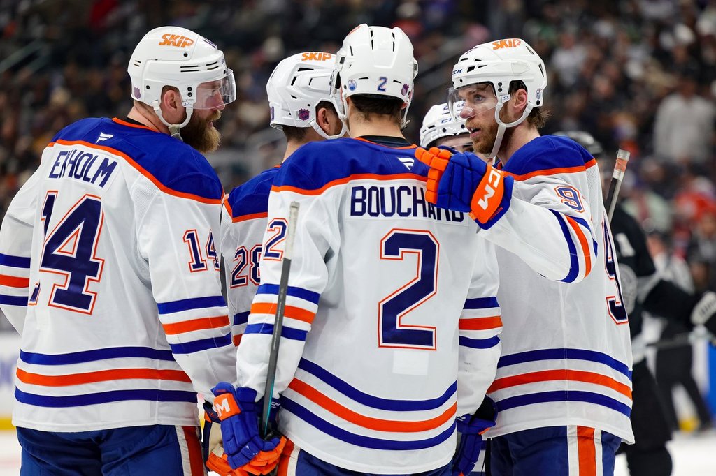 Oilers Lean Into Playoff Maturity, Prep For Ducks - Beritaja