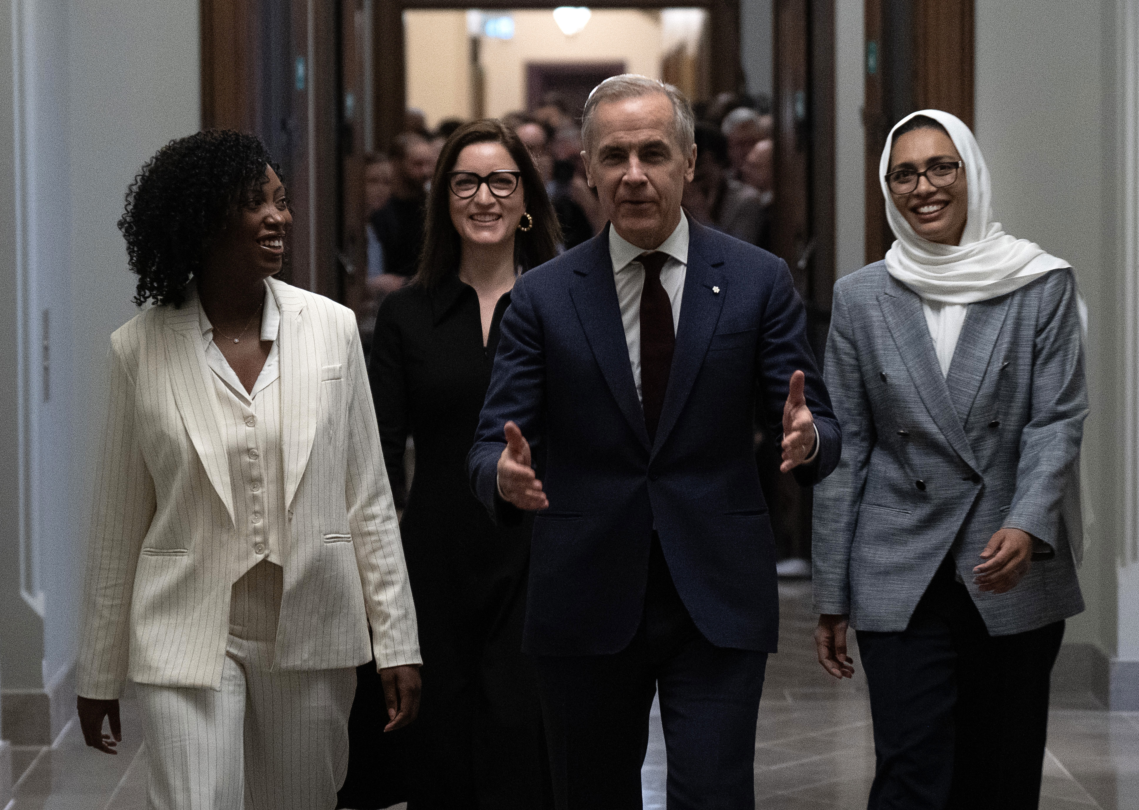 3 New Liberal Mps Take Their Seats After Byelections That Secured Majority - Beritaja