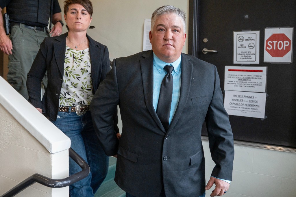 Man who hit wolf with snowmobile, killed it at bar, gets 18 months’ probation