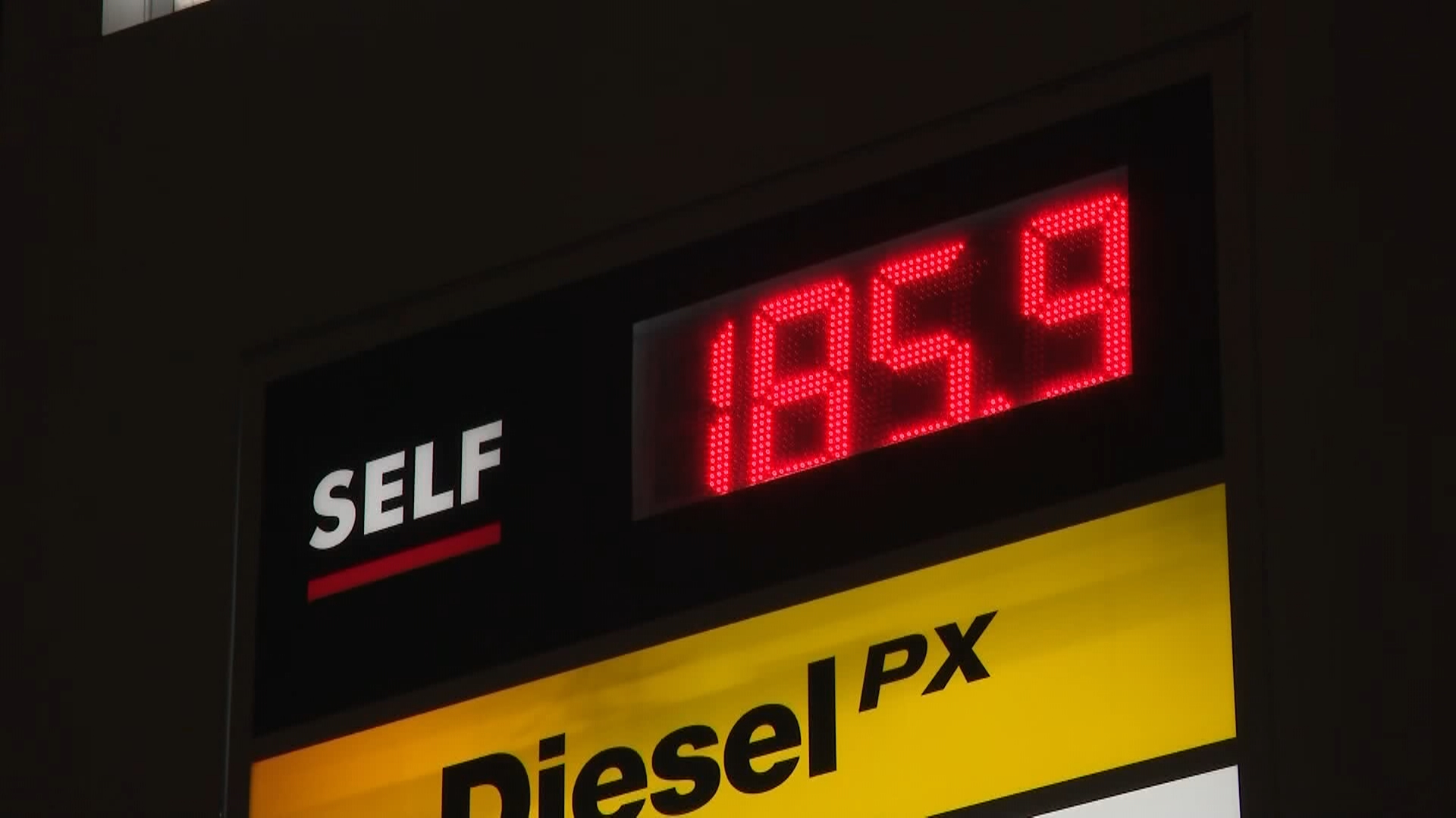 ‘outrageous’: Alberta Motorists React To Overnight Spike In Gasoline Prices - Beritaja