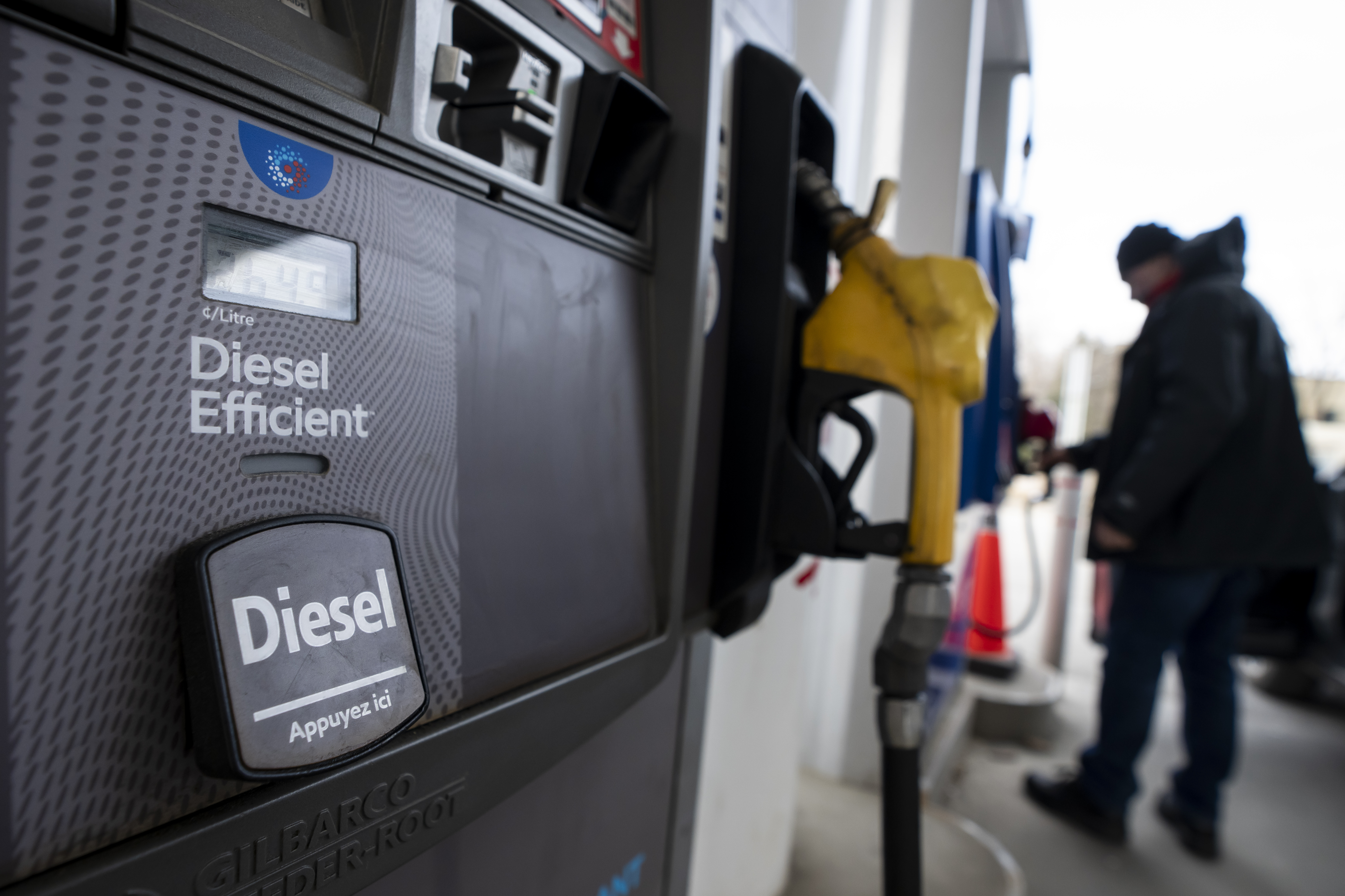 globalnews.ca - Adriana Fallico - One week since fuel excise tax freeze, what do gas prices look like? - National