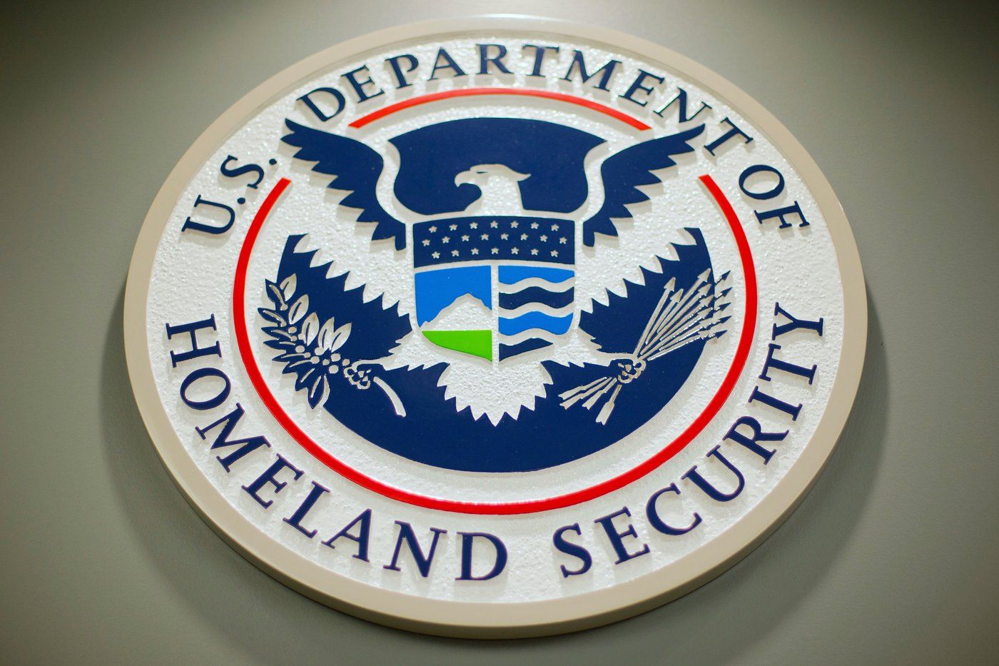 Record-long Dhs Shutdown Ends As Trump Signs Funding Bill That Excludes Ice - Beritaja