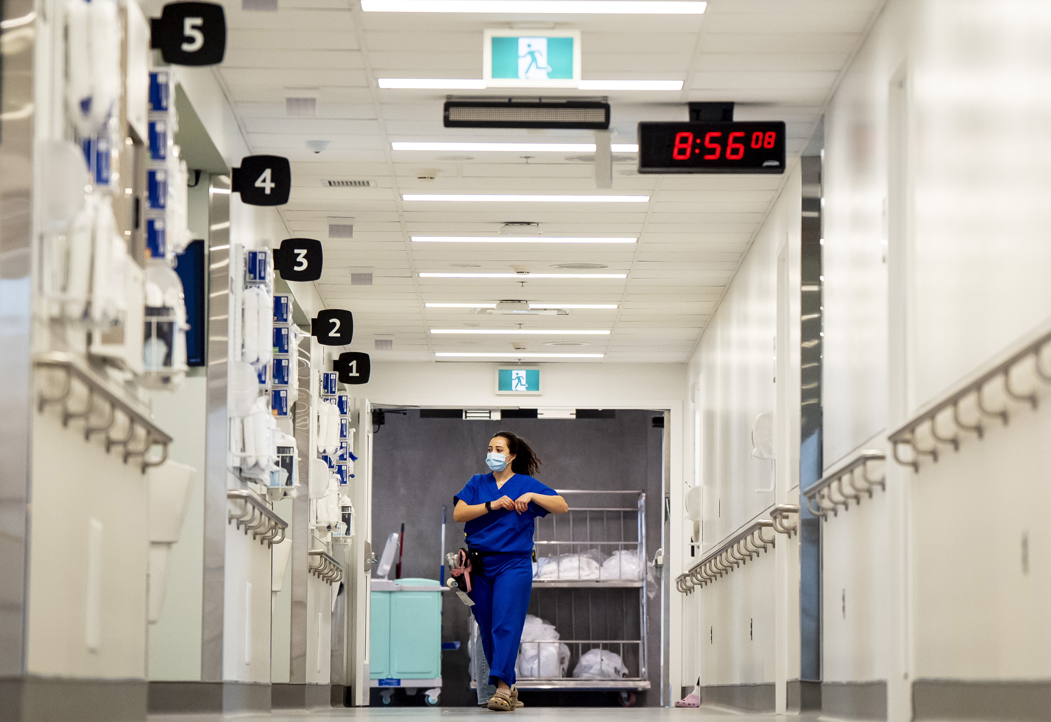 Hospitalizations For Respiratory Illnesses Are Rising Across Canada: Report - Beritaja