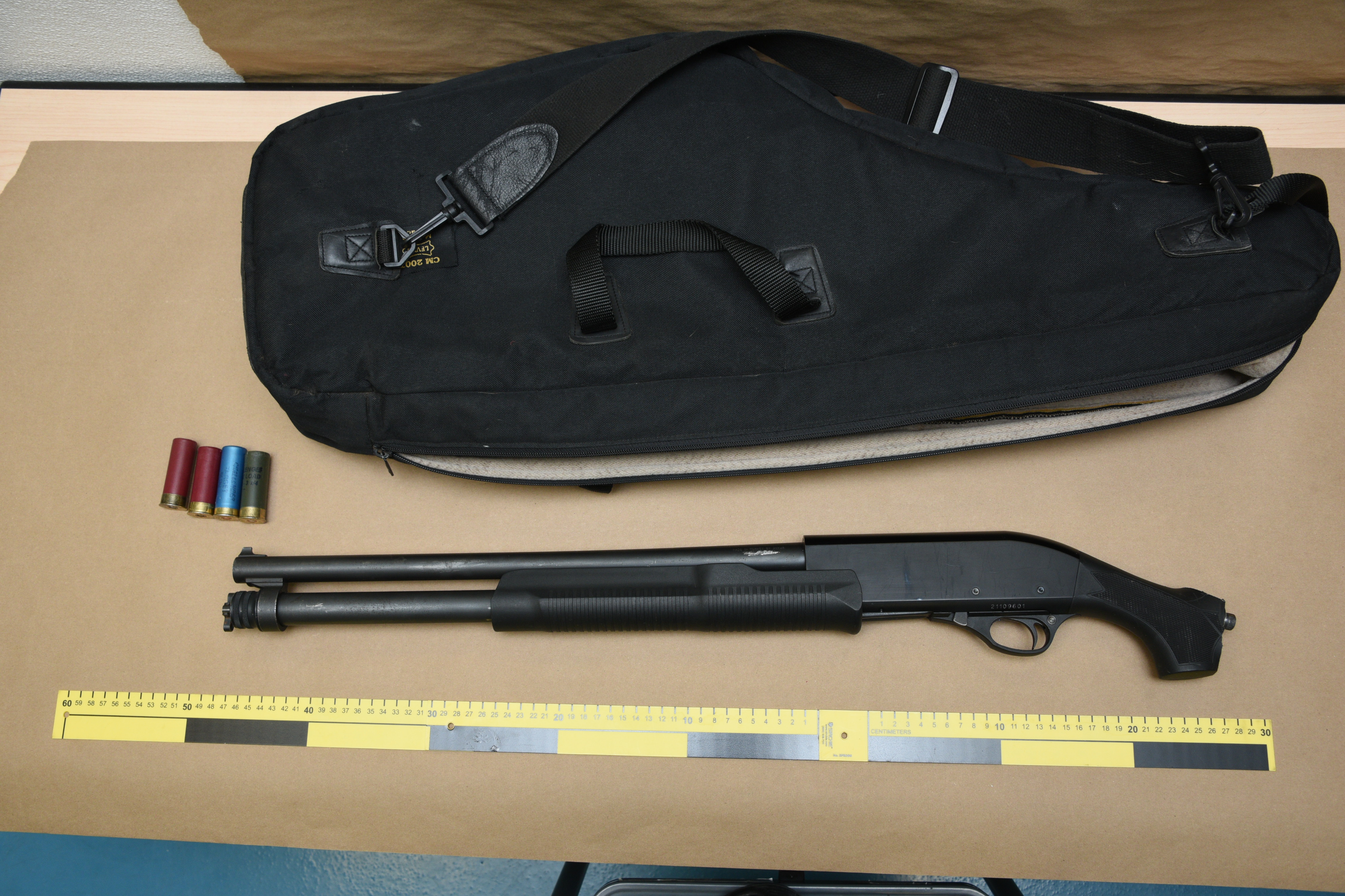 Calgary police arrest 4, seize drugs and gun in stolen property investigation  | Globalnews.ca
