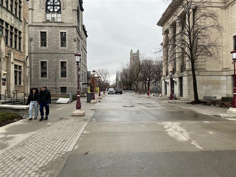 Suspect linked to University of Ottawa lockdown found with replica firearm: police