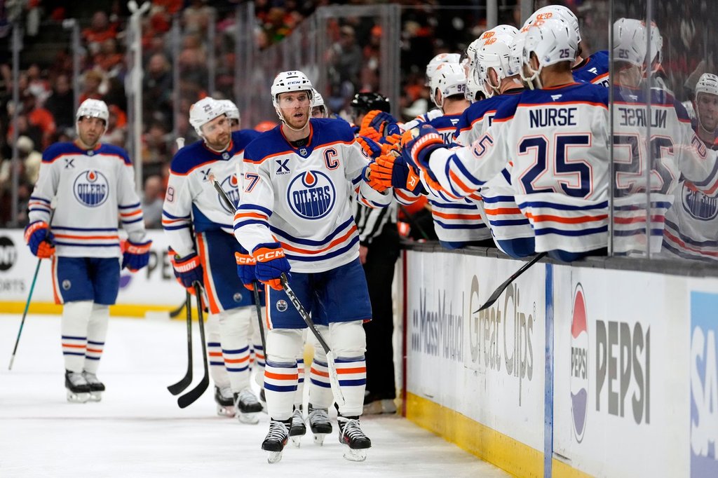 Mcdavid, Mackinnon, Kucherov Up For Hart Trophy - Beritaja