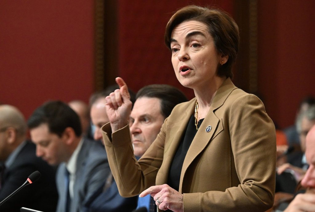 Quebec Premier Fréchette Won’t Rule Out Exceeding $250m Spending Pot - Beritaja