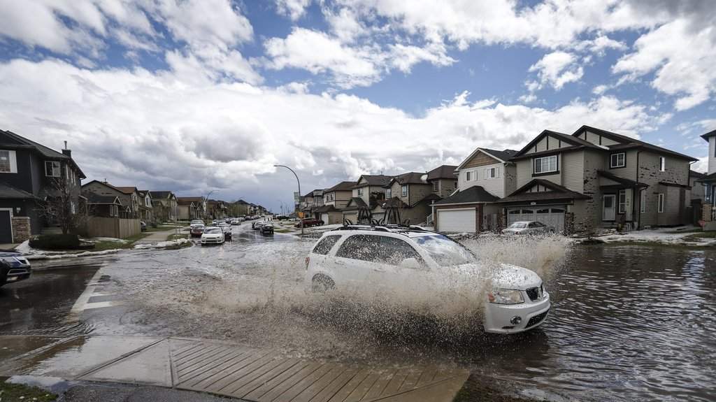 Environment Canada issues rainfall warnings, special statement for B.C., and Alberta
