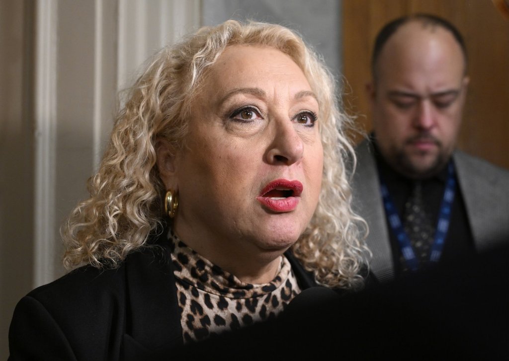 Ethics Commissioner Recommends $8k Fine Against Former Quebec Liberal Member - Beritaja