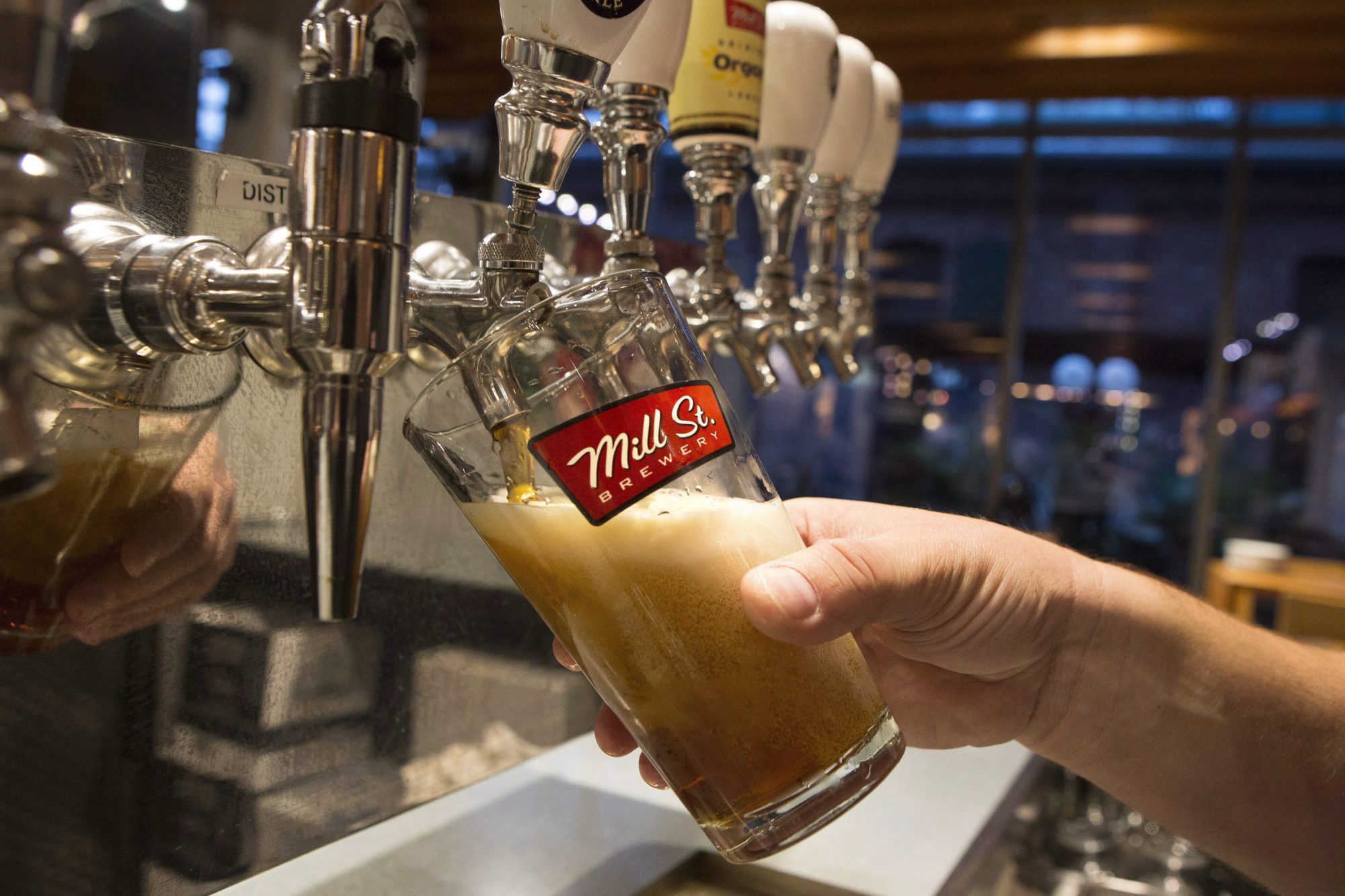 Ontario bars given extended opening hours for duration of FIFA World Cup