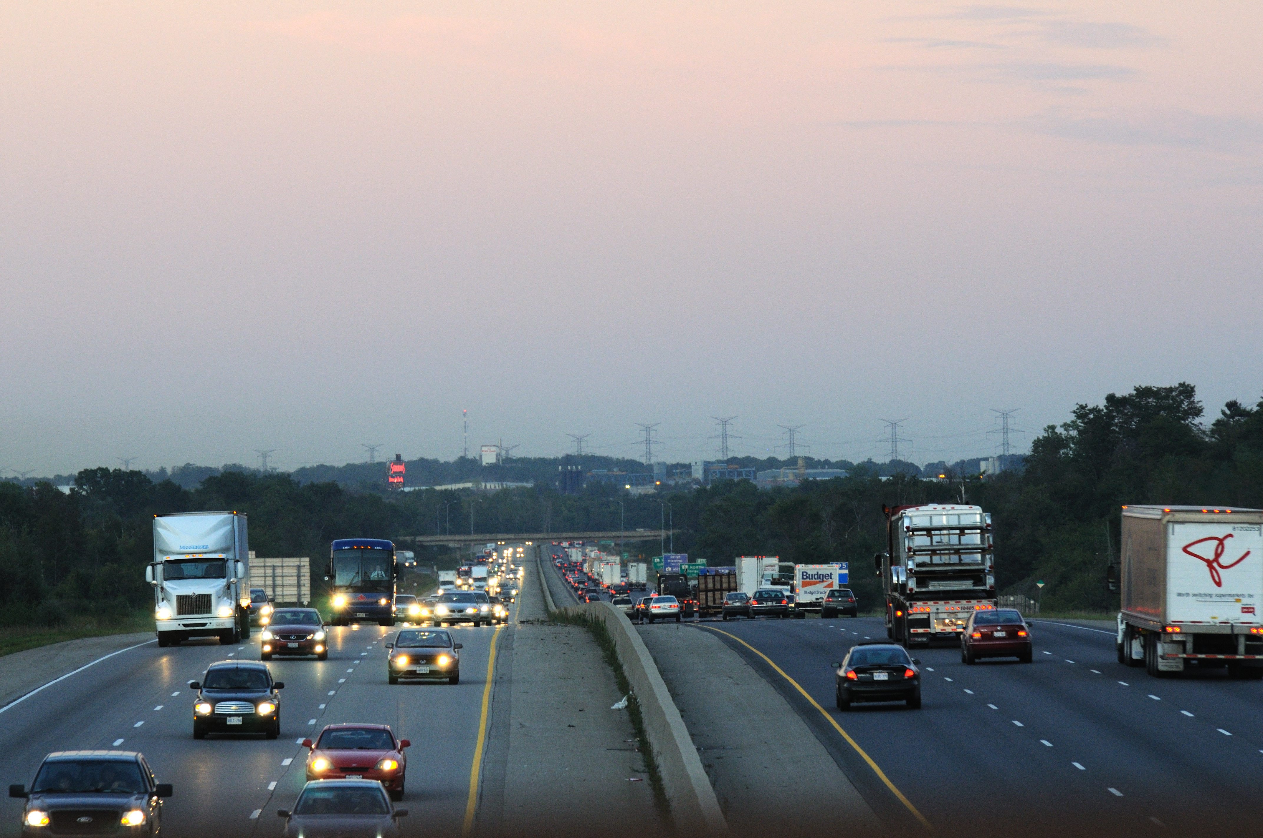 Ontario Private Colleges Not Properly Training Truck Drivers, Ag Finds - Beritaja